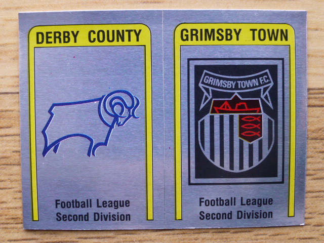 Panini Football 87 Badge - Derby County/Grimsby Town (No.422)
